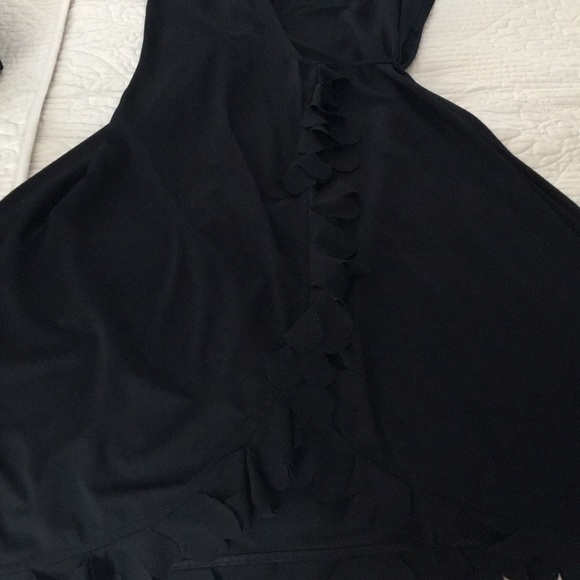 Short black cocktail dress - Picture 2 of 4